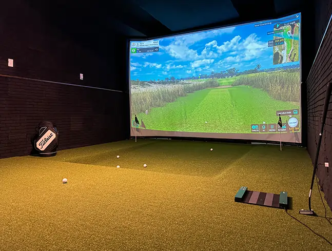 colorado-golf-simulators-3 Indoor golf simulator from SYNLawn