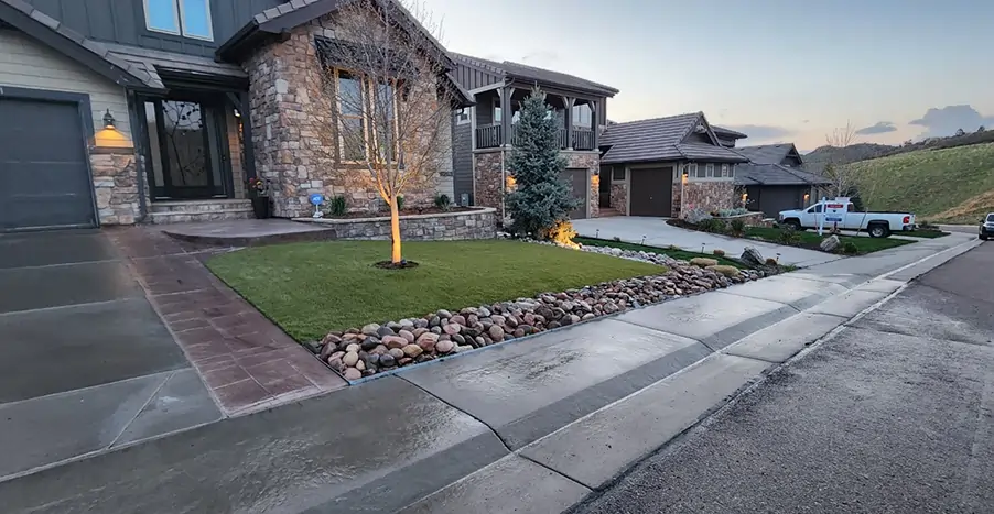 synlawn-co-ag-front-yard-img-1 Artificial Grass front yard from SYNLawn Colorado