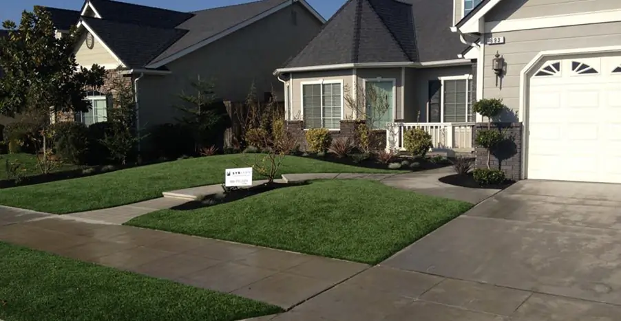 synlawn-co-ag-front-yard-img-2 Artificial Grass front yard from SYNLawn Colorado