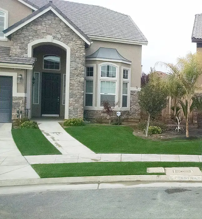 synlawn-co-ag-front-yard-img-4 Artificial Grass front yard from SYNLawn Colorado