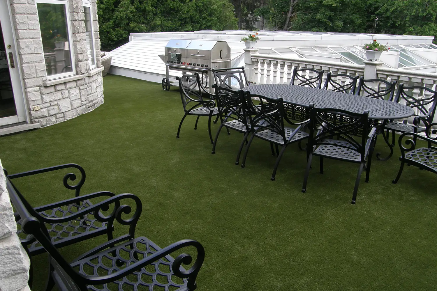 artificial-grass-patio-blog-img-5 Artificial grass patio installed by SYNLawn