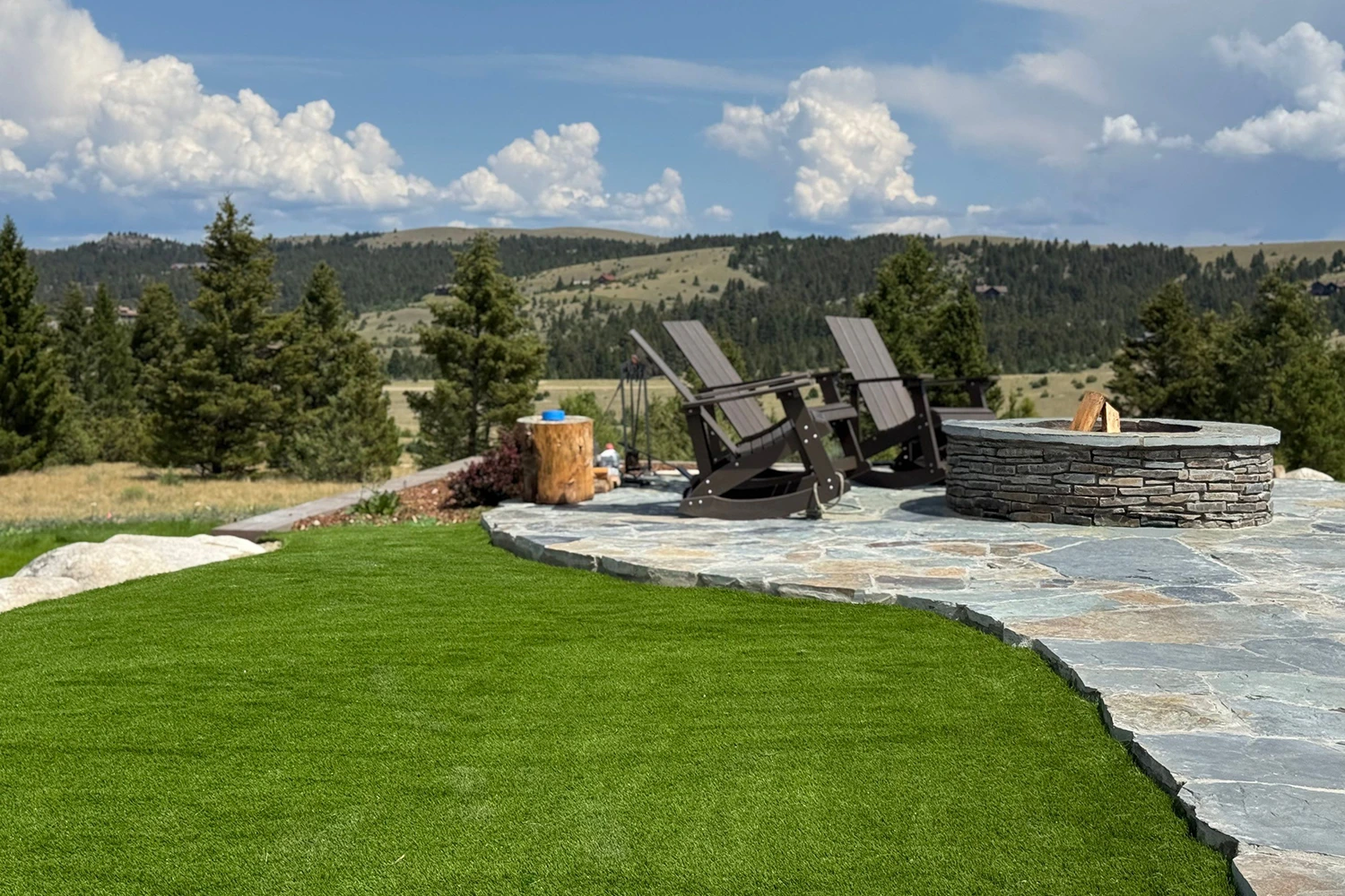 synlawn-co-residential-artificial-grass-lawn-img-3 Residential artificial grass lawn from SYNLawn